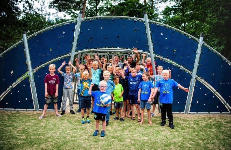 Multifunktionaler Sportplatz